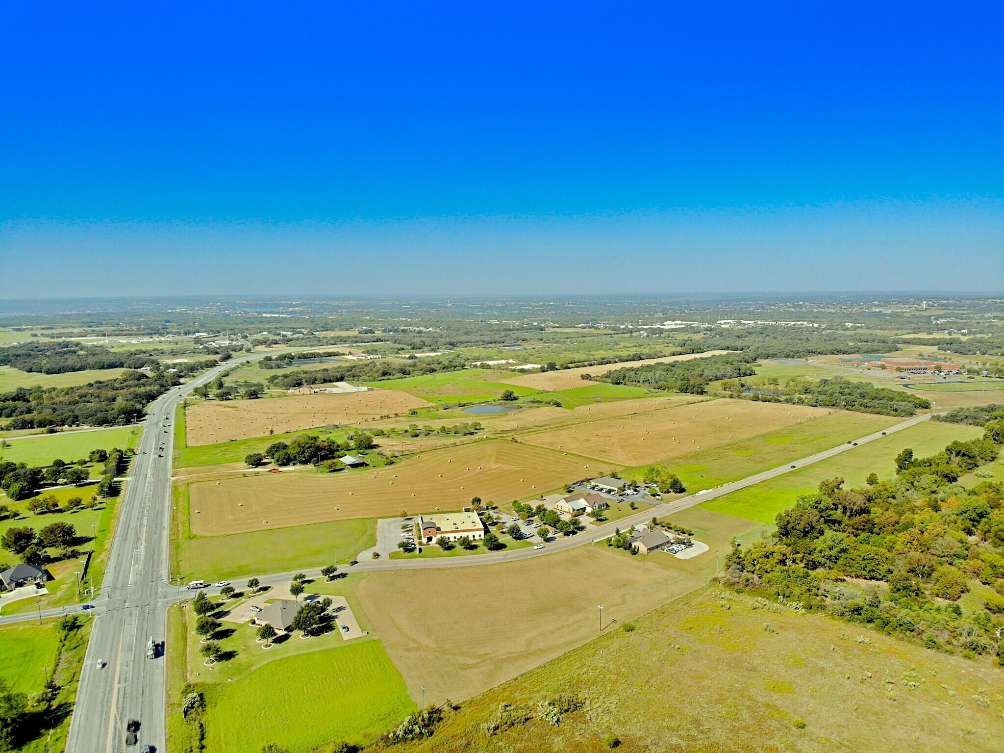 2601 James Rd, Granbury, TX 76049