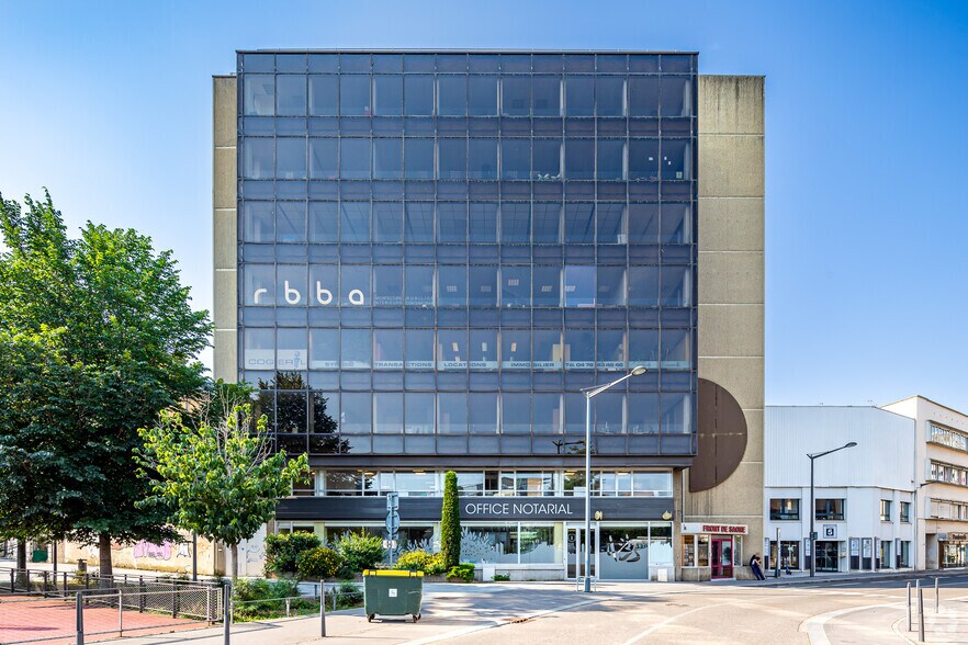 Office in Lyon for sale - Primary Photo - Image 1 of 2