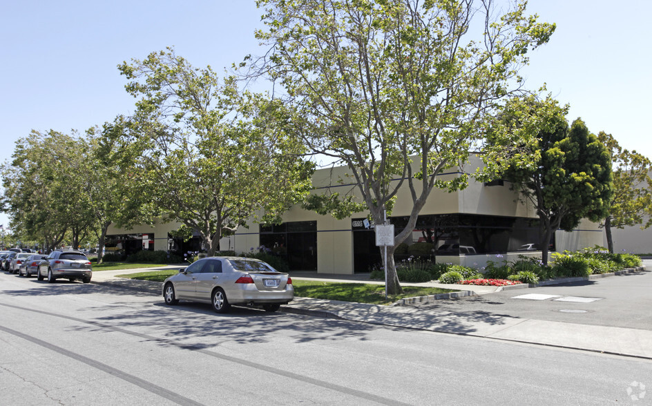 14433-14439 Catalina St, San Leandro, CA for lease - Building Photo - Image 2 of 7