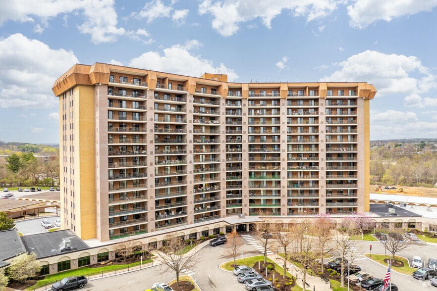 2000 Valley Forge Cir, King Of Prussia, PA for sale - Primary Photo - Image 1 of 7