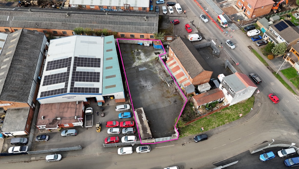 Bassett Rd, Halesowen, B63 2QY