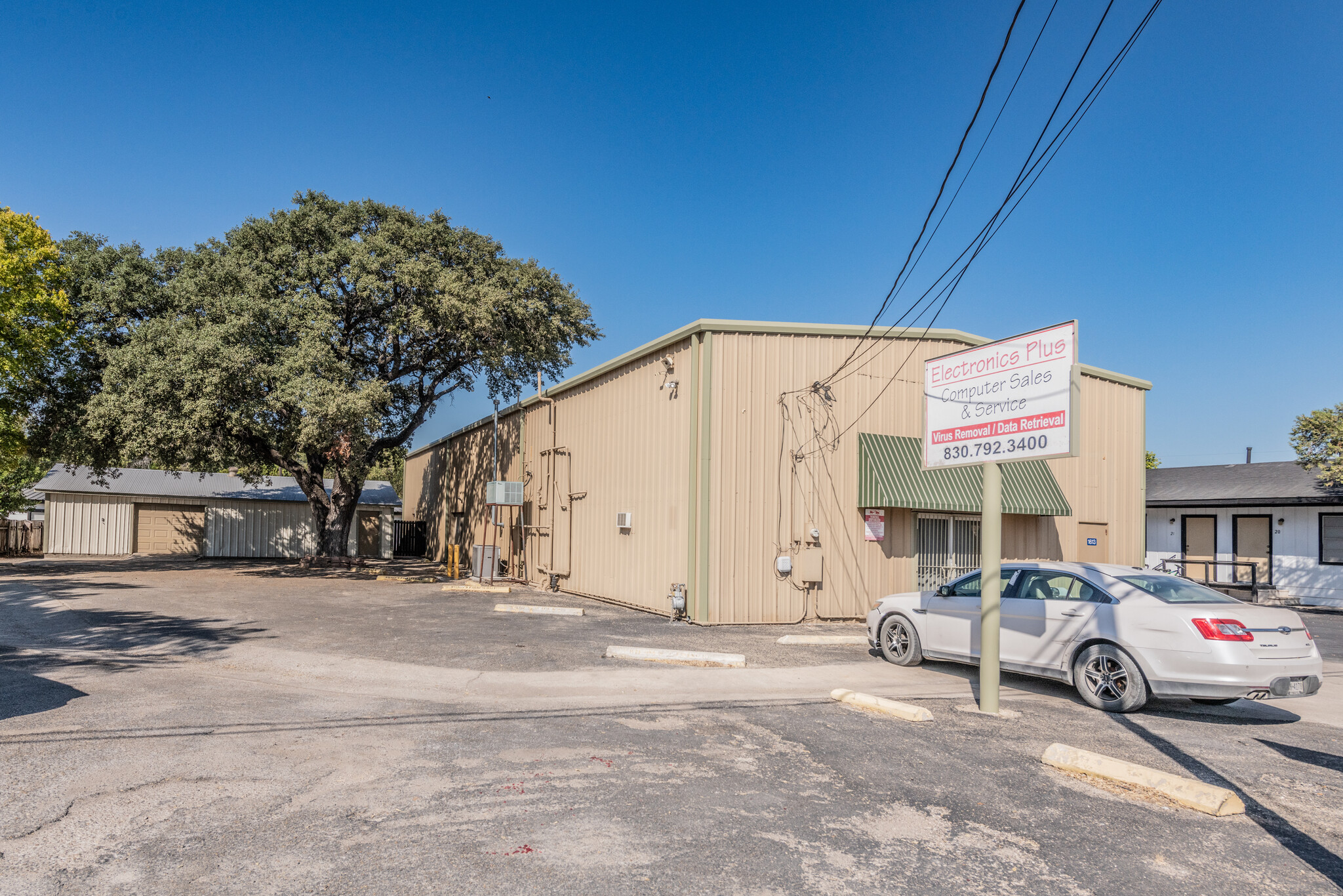 1613 Water St, Kerrville, TX for sale Building Photo- Image 1 of 1