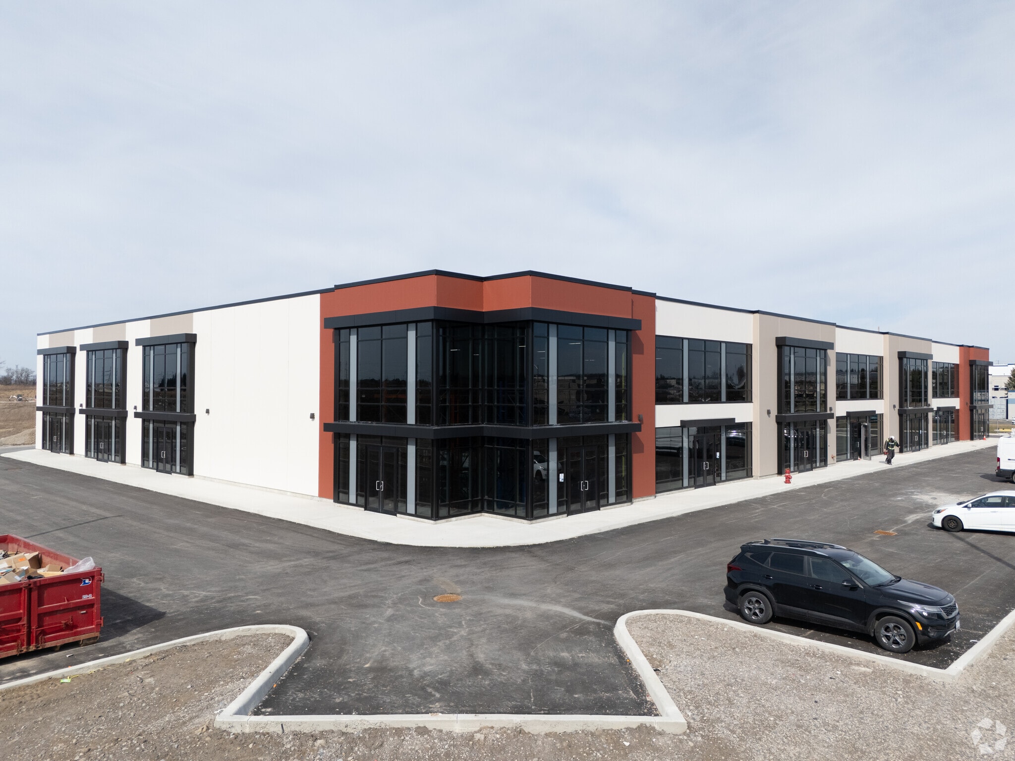 610 Tradewind Dr, Hamilton, ON for sale Primary Photo- Image 1 of 1