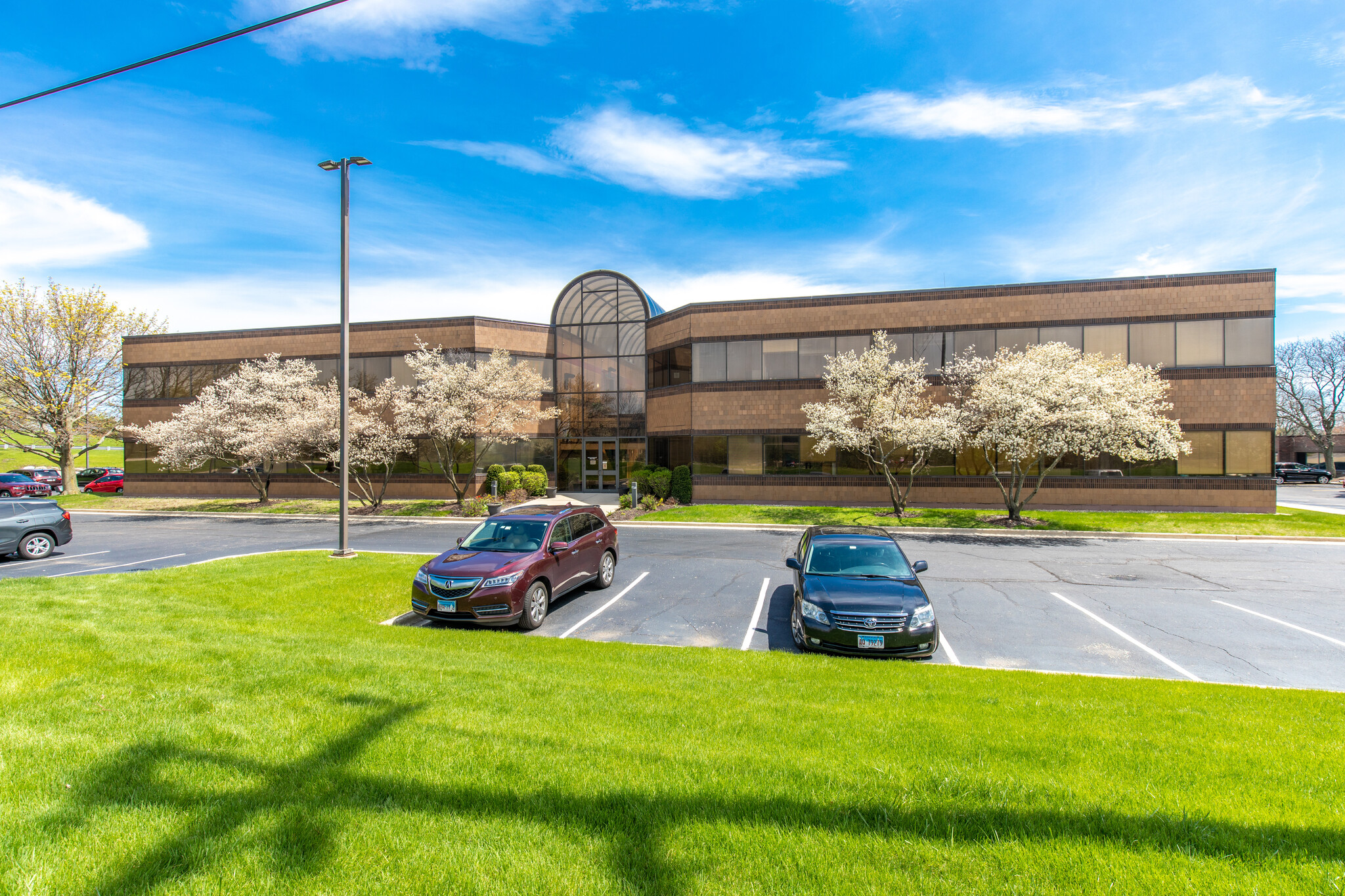 1979 N Mill St, Naperville, IL for lease Building Photo- Image 1 of 16