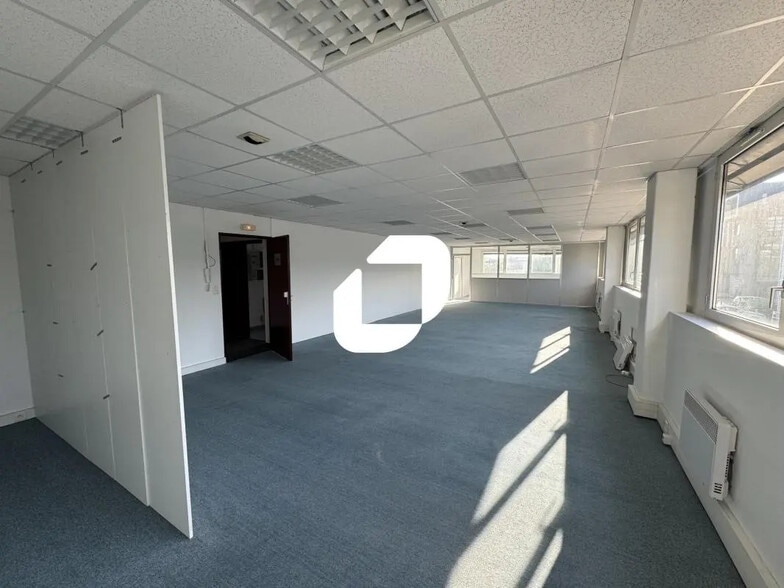 76 Rue De La Plaine Des Bouchers, Strasbourg for sale - Building Photo - Image 3 of 14