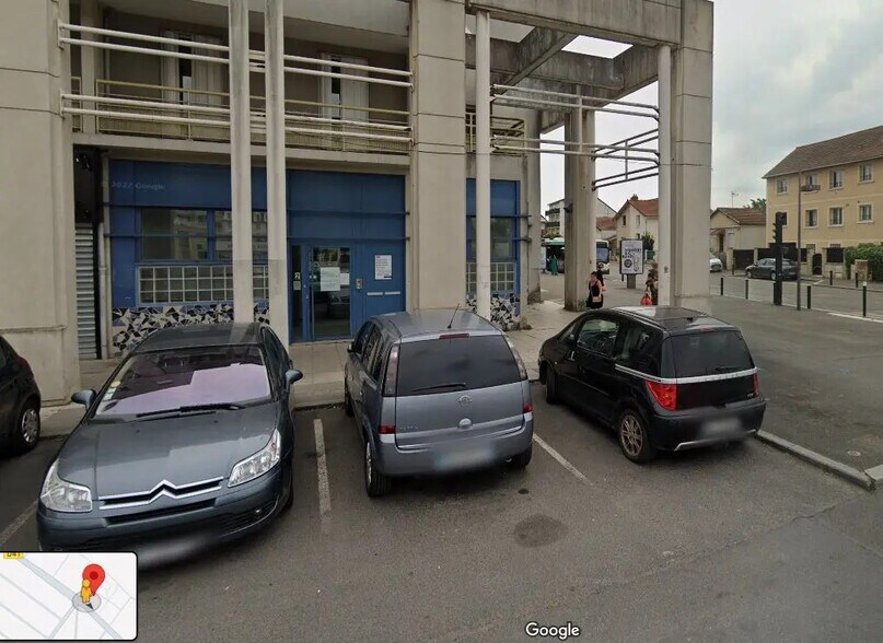 Retail in Le Blanc-Mesnil for lease - Building Photo - Image 1 of 1