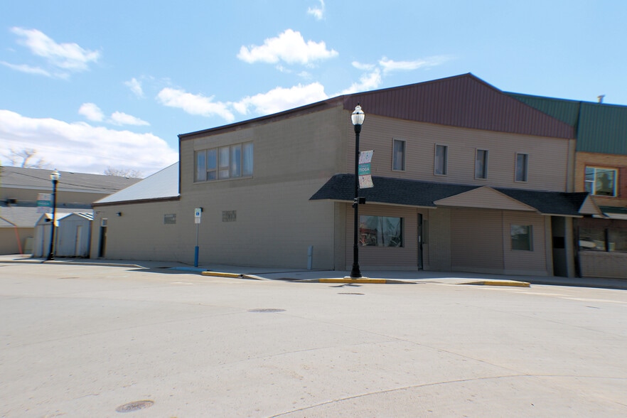 23 N Main St, Tioga, ND 58852