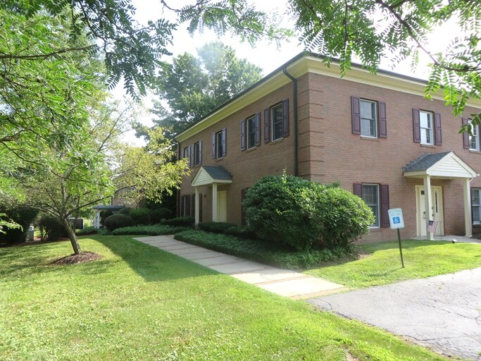 300 Stony Brook Ct, Newburgh, NY for sale Primary Photo- Image 1 of 1