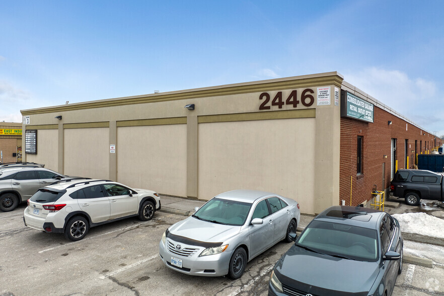 2446 Cawthra Rd, Mississauga, ON for lease - Building Photo - Image 2 of 4