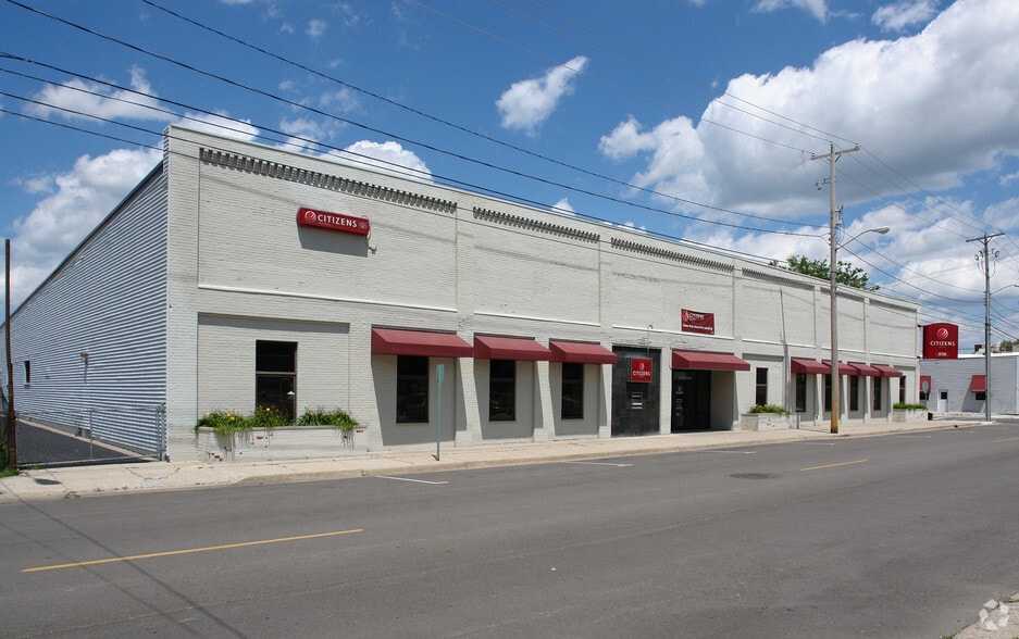 200 W Higham St, Saint Johns, MI for lease - Primary Photo - Image 1 of 2