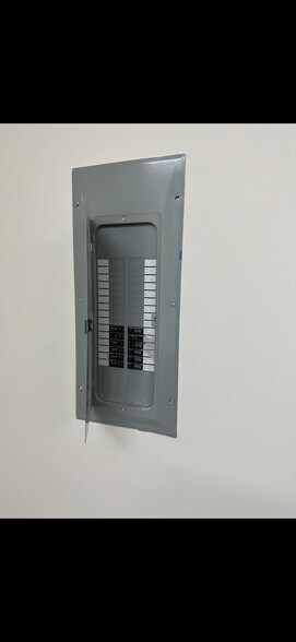 14-16 Bush Ave, Staten Island, NY for sale - Interior Photo - Image 1 of 1