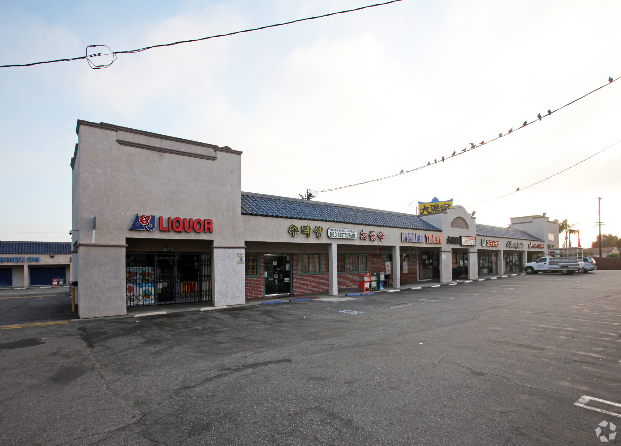 15817-15827 Gale Ave, La Puente, CA for lease Primary Photo- Image 1 of 8