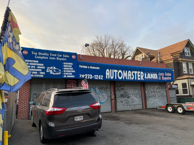 661 Cary Ave, Staten Island, NY for sale - Primary Photo - Image 1 of 1