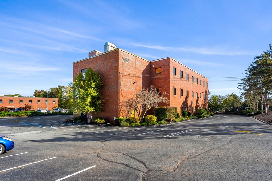 152 Sylvan St, Danvers, MA for lease - Building Photo - Image 3 of 4