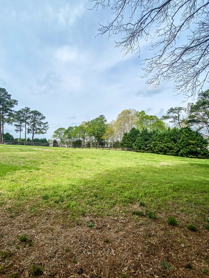 5525 Buffaloe Rd, Raleigh, NC 27616