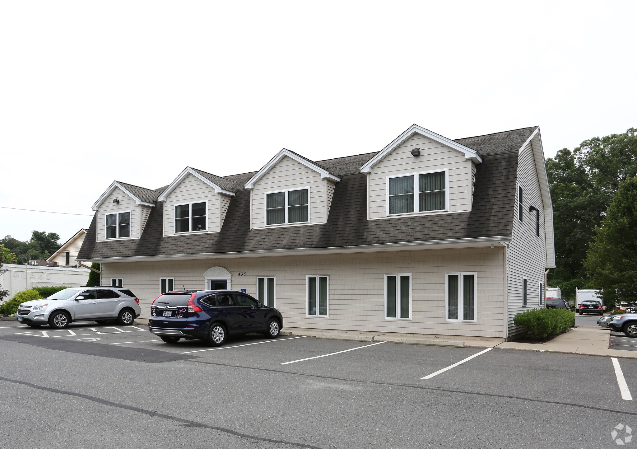 435 Chapel Rd, South Windsor, CT for sale Primary Photo- Image 1 of 1