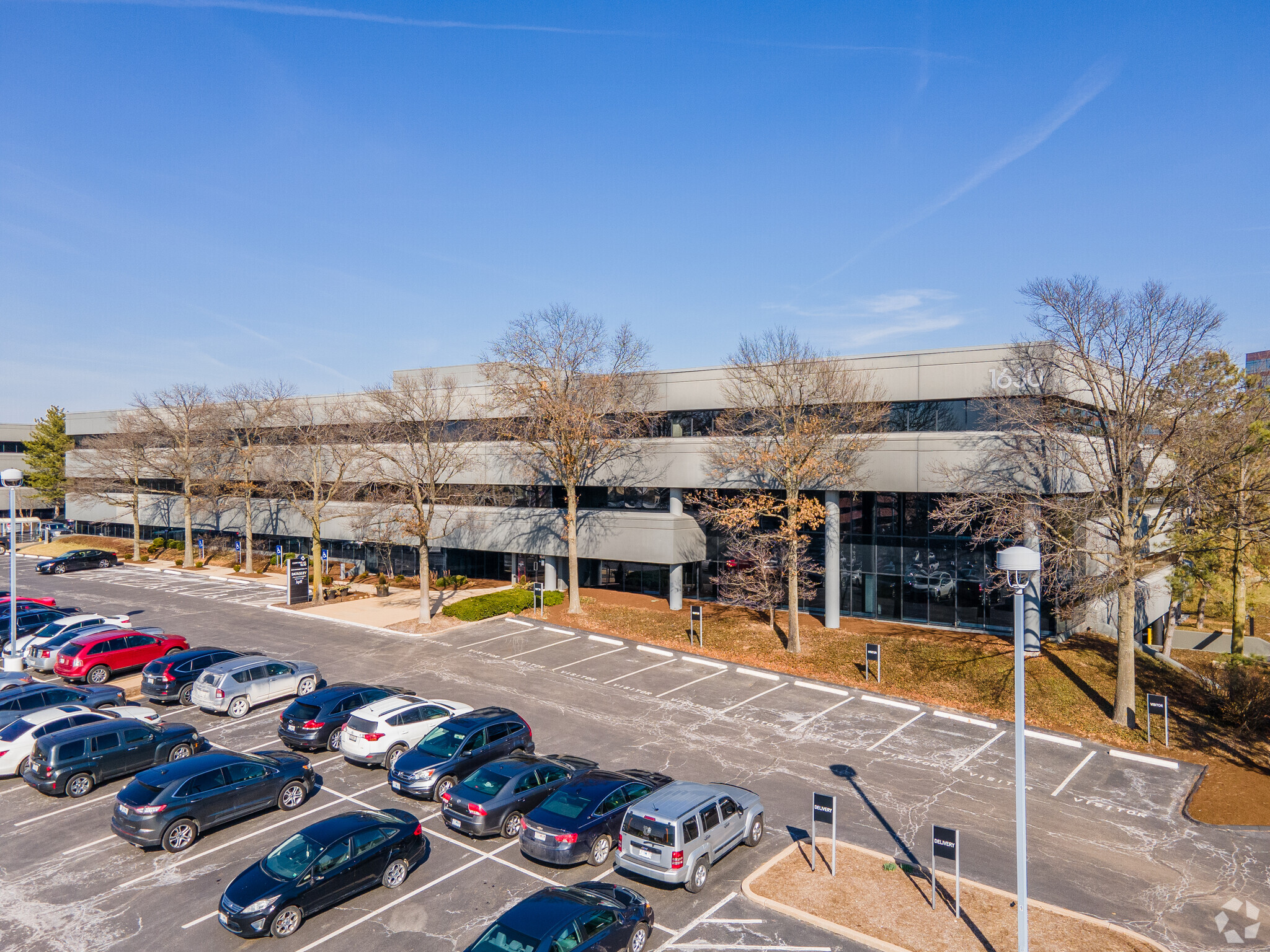 1610 Des Peres Rd, Des Peres, MO 63131 - Corporate Hill | LoopNet