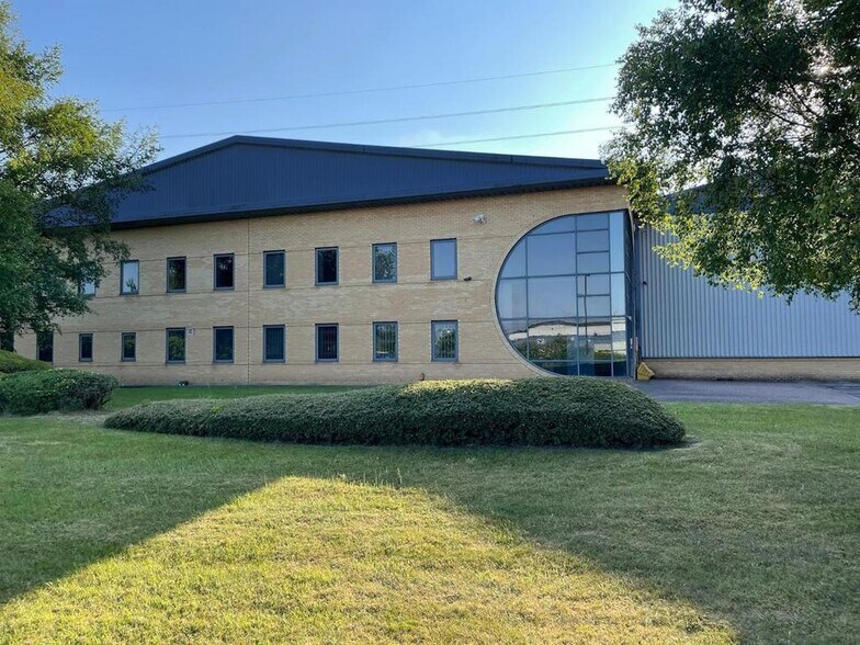 Broadgate, Oldham for sale - Building Photo - Image 1 of 1