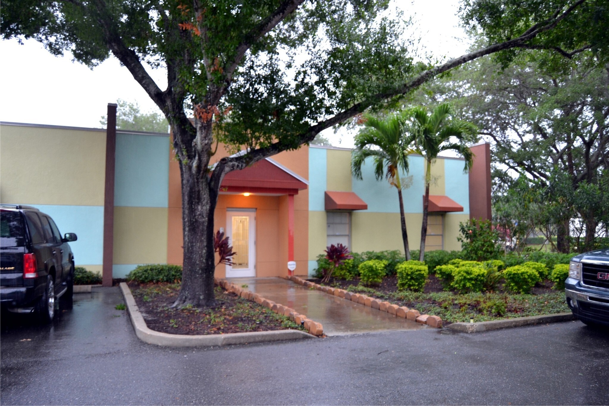 6295-6299 Central Ave N, Saint Petersburg, FL for sale Building Photo- Image 1 of 1