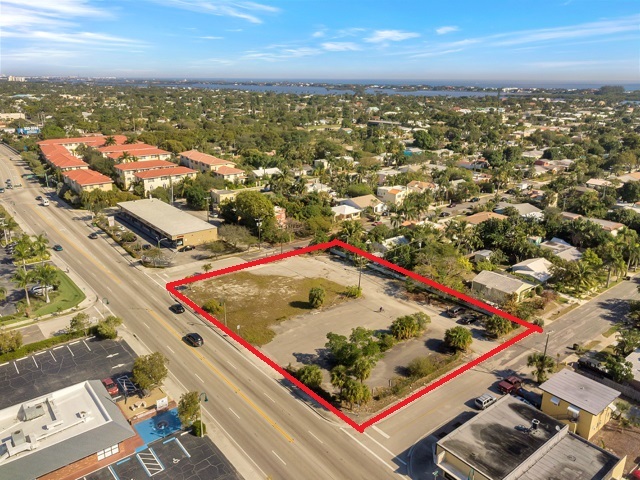 2314-2318 N Dixie Hwy, Lake Worth, FL for sale - Building Photo - Image 1 of 5