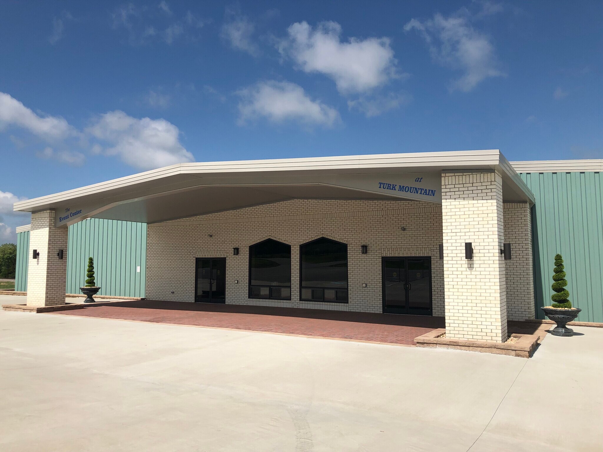 1358 East Side, Waynesboro, VA for sale Building Photo- Image 1 of 1