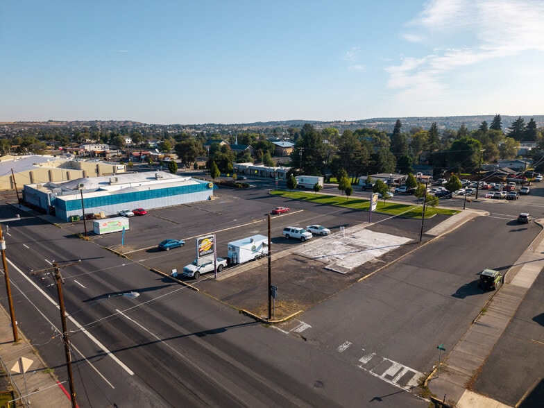 36 SW I St, Madras, OR for lease - Aerial - Image 2 of 7
