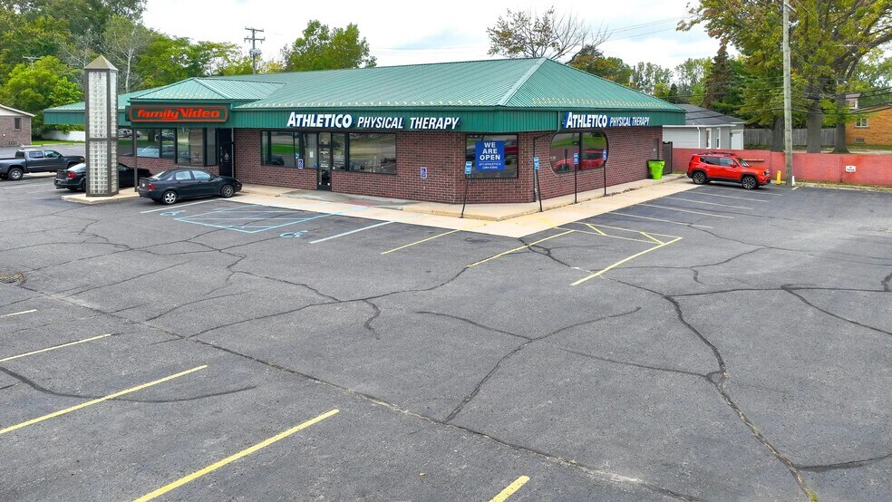 22606-22610 Northline Rd, Taylor, MI for lease - Building Photo - Image 2 of 5