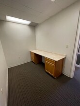 305 Mt Lebanon Blvd, Pittsburgh, PA for lease Interior Photo- Image 2 of 7