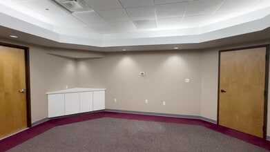 800 Oak Ridge Tpke, Oak Ridge, TN for lease - Commercial Listing Video 