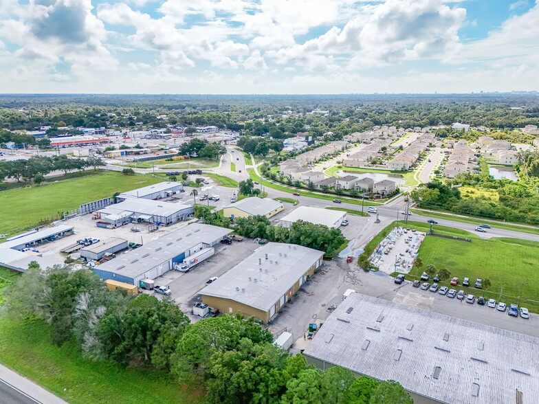 727 Cattlemen Rd, Sarasota, FL for sale - Building Photo - Image 3 of 10