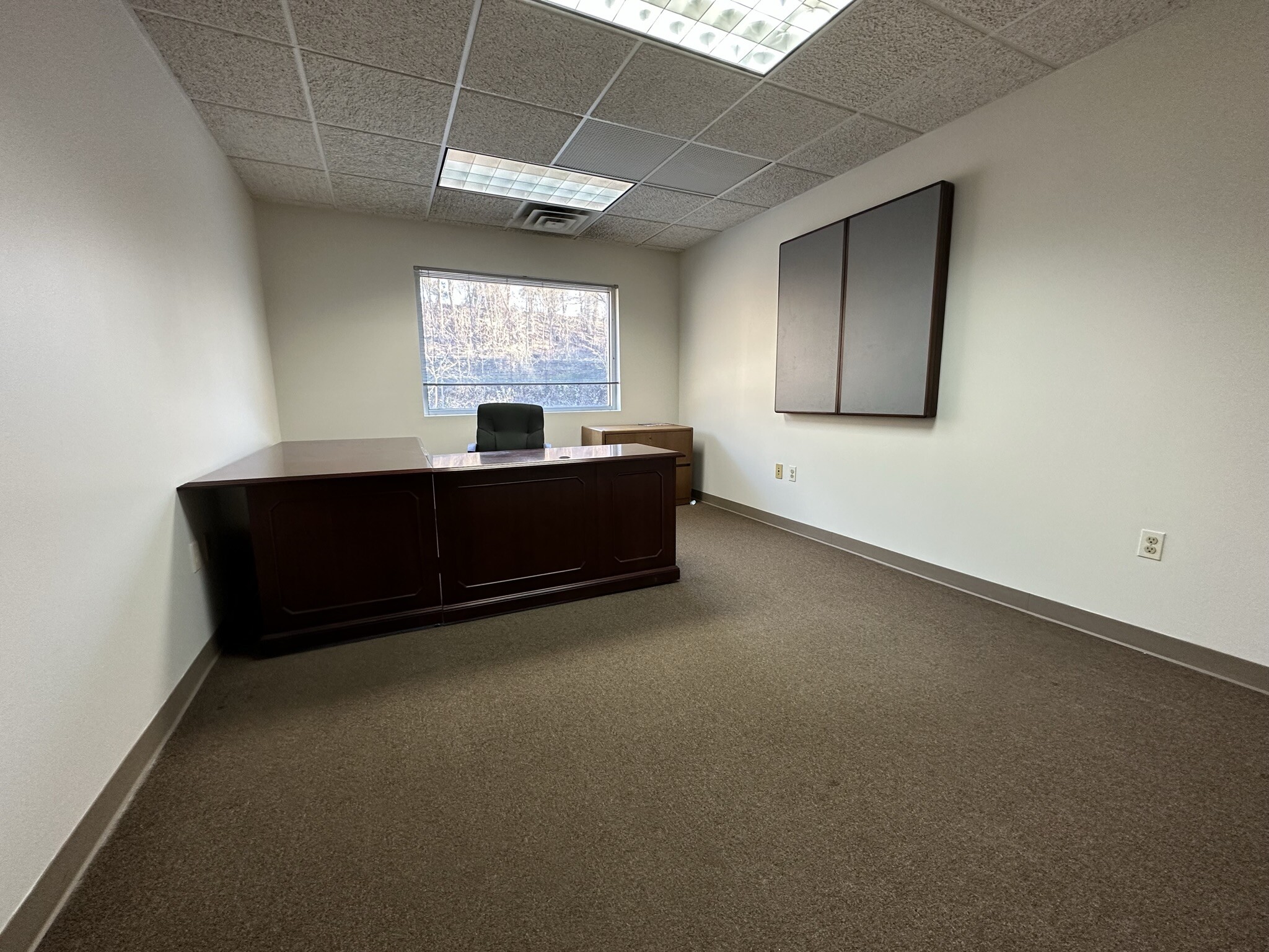 4400 Old William Penn Hwy, Monroeville, PA for lease Interior Photo- Image 1 of 3