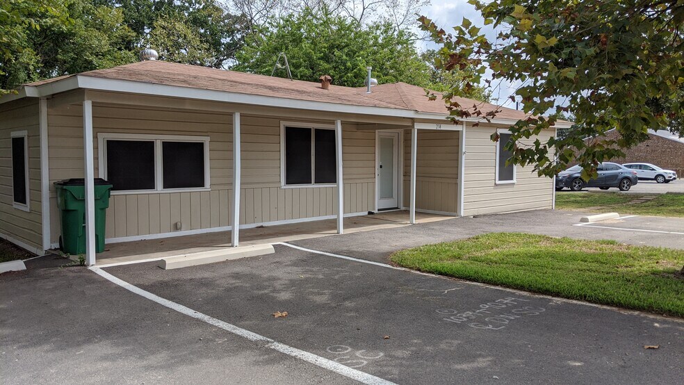 214 N Main St, Springtown, TX for sale - Primary Photo - Image 1 of 1