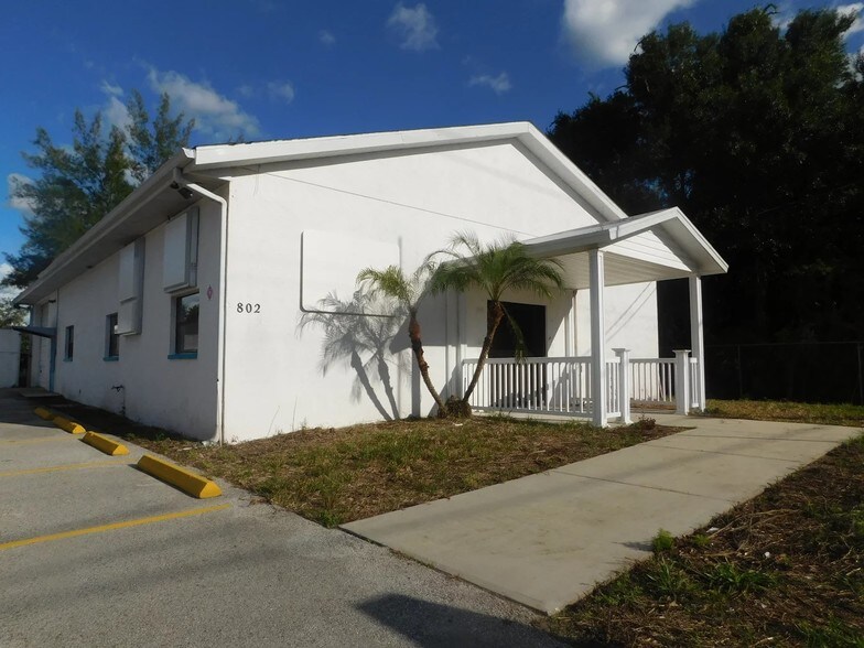 802 4th St SW, Ruskin, FL for sale - Primary Photo - Image 1 of 1