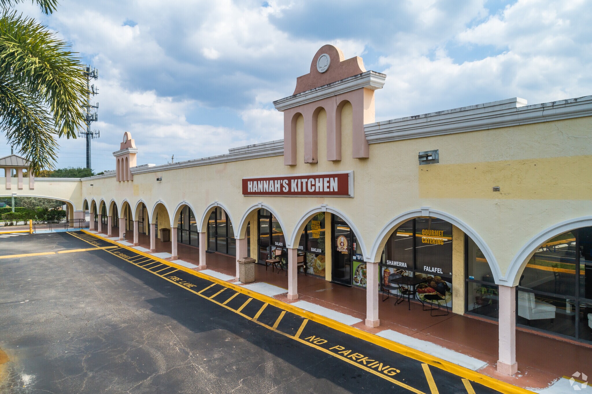 162 Yamato, Boca Raton, FL 33431 Teeca Plaza