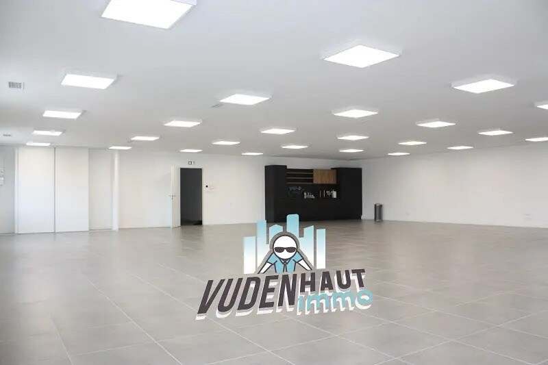 Office in Toulouse for lease - Interior Photo - Image 2 of 9