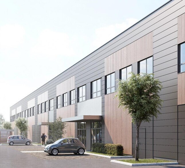 Flex in Trappes for lease - Building Photo - Image 1 of 6