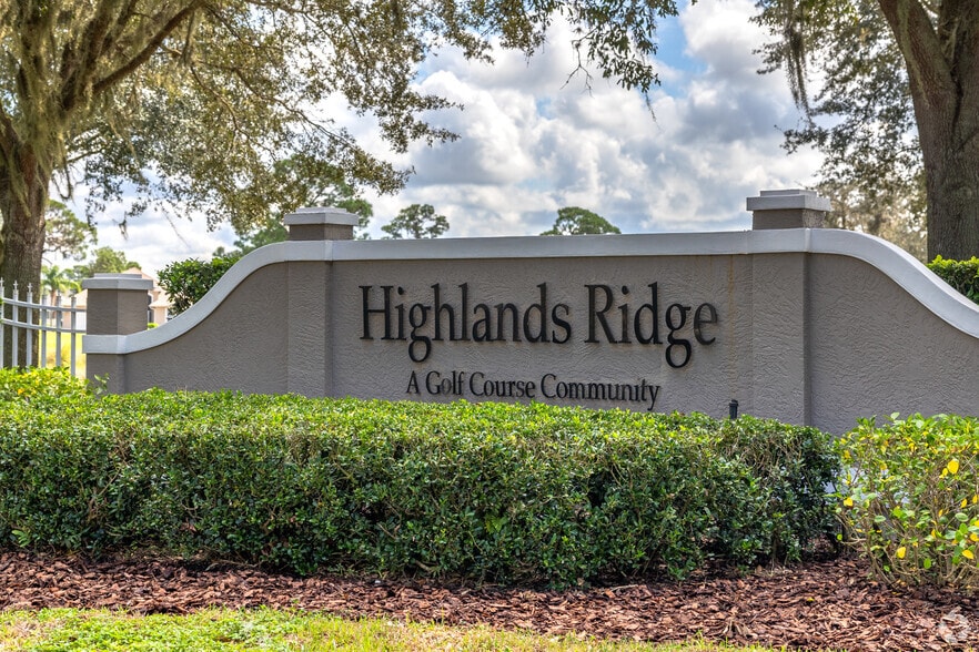 150 Lots in Florida 55+ Golf Community portfolio of 2 properties for sale on LoopNet.com - Building Photo - Image 2 of 49