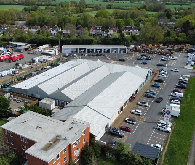 Albert Bygrave Retail Park portfolio of 3 properties for sale on LoopNet.com - Aerial - Image 2 of 5