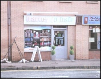 111 Townhead, Kirkintilloch for sale Primary Photo- Image 1 of 2