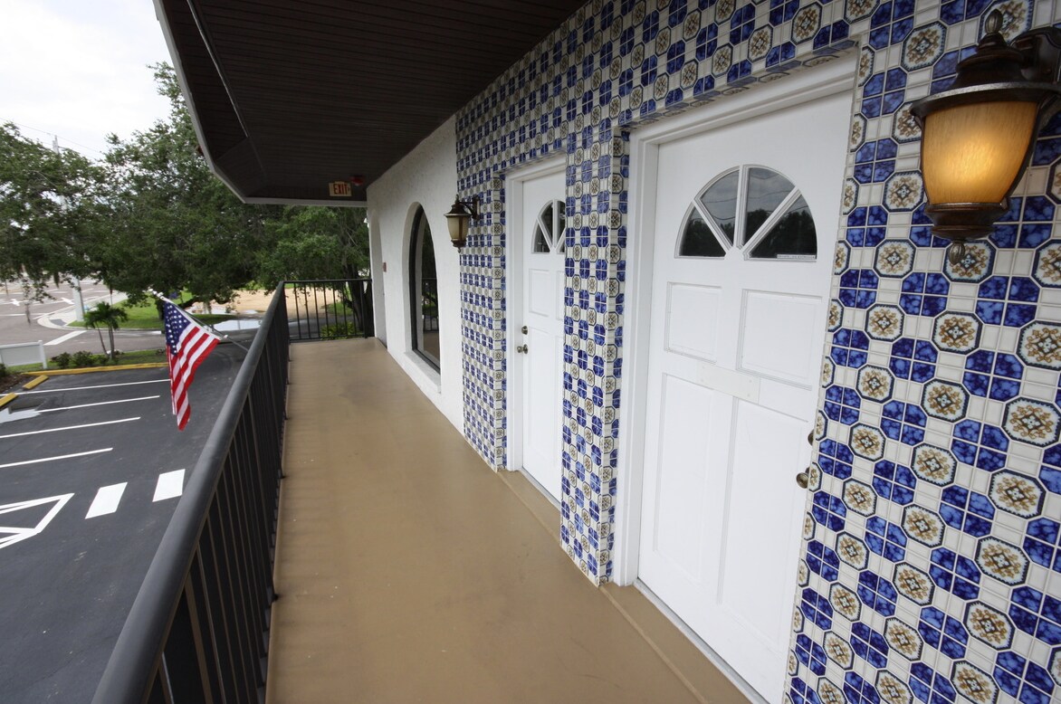 4071 Bee Ridge Rd, Sarasota, FL for sale Building Photo- Image 1 of 1