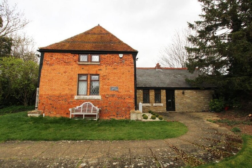 High St, Turvey for lease - Building Photo - Image 2 of 13