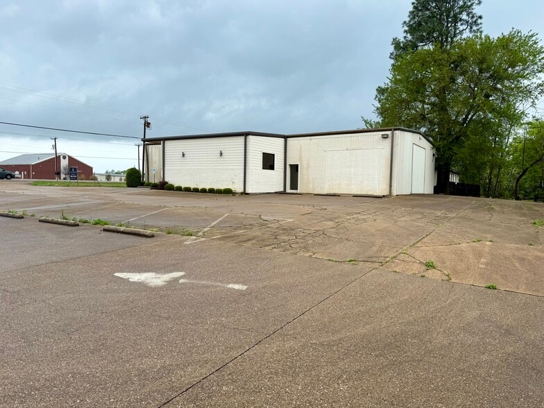 2416 S Main St, Lindale, TX for sale - Building Photo - Image 3 of 25