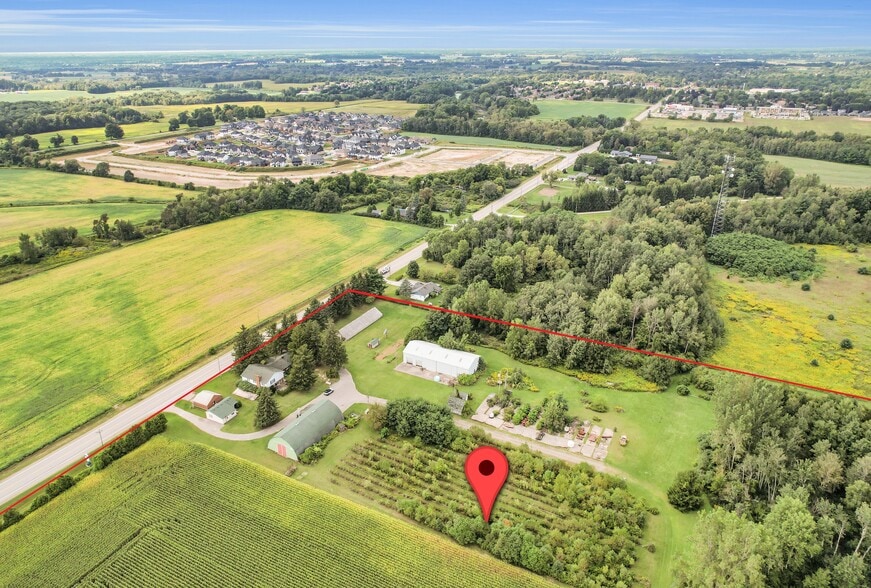 2710 Dorchester Rd, Dorchester, ON for sale - Building Photo - Image 2 of 3