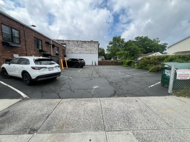 255-17 Northern Blvd, Little Neck, NY for lease - Building Photo - Image 2 of 8