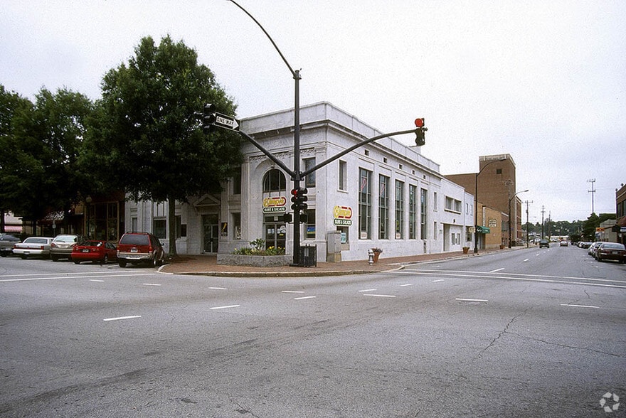 30 S Park Sq NE, Marietta, GA for lease - Building Photo - Image 2 of 11