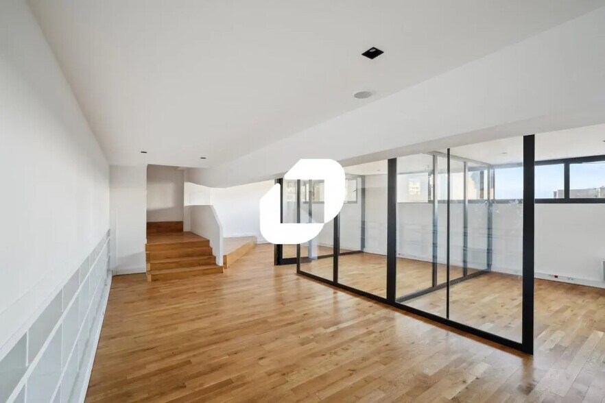 Office in Paris for lease - Interior Photo - Image 3 of 13