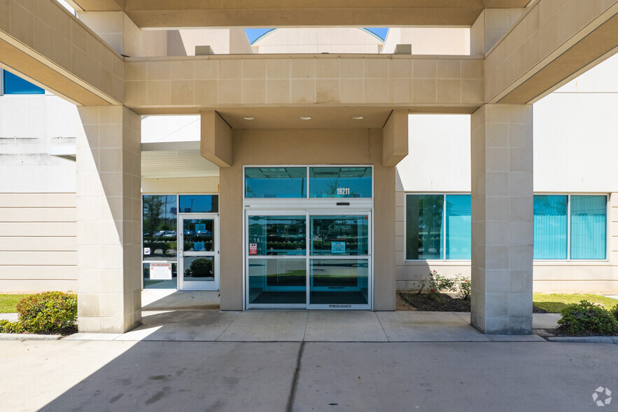 19211 McKay Blvd, Humble, TX for lease - Building Photo - Image 2 of 9