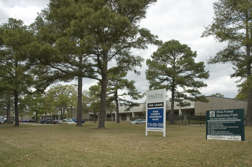 3701-3749 Yale St, Houston, TX for lease - Building Photo - Image 3 of 11