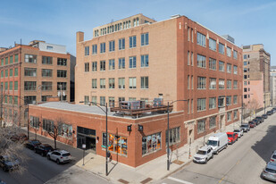 West Loop/ Greektown Corner Retail Available - Loft