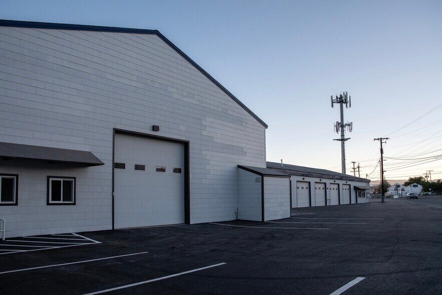 2360 Valley Rd, Reno, NV 89512